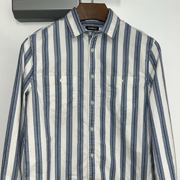 Express Men’s Medium Blue/White Corduroy (Small) Button-down - Picture 2 of 5